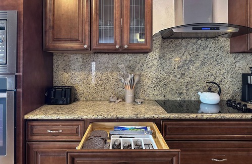 La Paz At Desert Springs House | Thunderbird Retreat! w/Fast Wifi, Pool, Fire Pit, And Game Room.