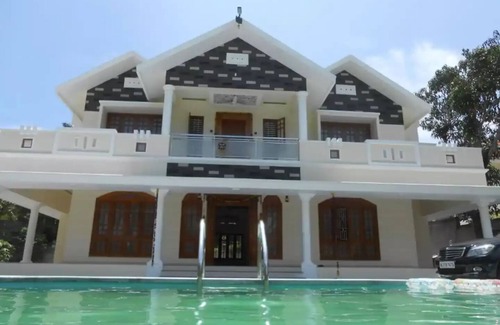 Venganoor Villa | Thushara Swimming Pool Villann