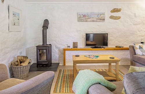 Lower Trengale Cottage | THYME COTTAGE, family friendly, with open fire in Bodmin Moor