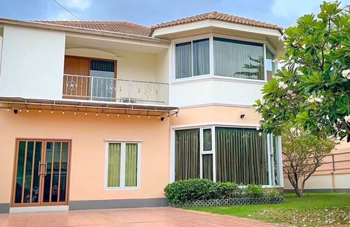 Central Pattaya Villa | Thyme Pool Villa - 7 bedroom, Central City, Spacious