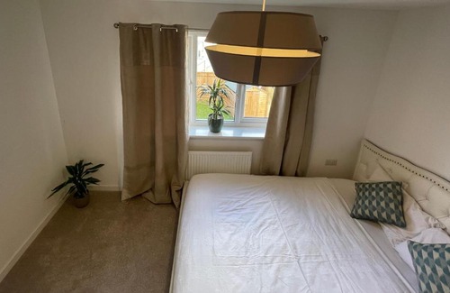 Old St Mellons House | Ti Place