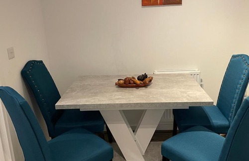 Old St Mellons House | Ti Place