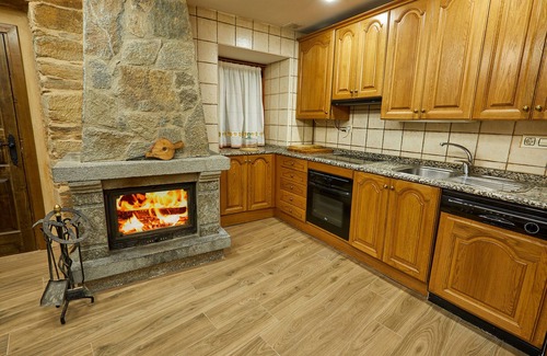 Puebla de Sanabria Cottage | Tia Basi Cottage for 8 people