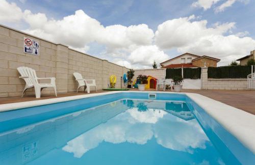 Nava de la Asuncion House | Tiara Vacaciones