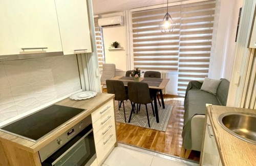 Vracar Apartment | Tiara Vracar Apartment