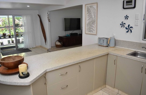 Rarotonga House | Tiare Taporo