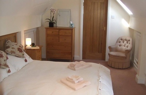 Painswick Bed & Breakfast | Tibbiwell Lodge - B&B