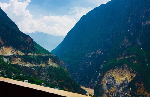 Hutiaoxia House | Tibet Guest House