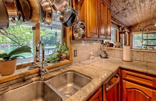 Clayton House | Tibor’s Landing on Lake Burton - Plus Dock House