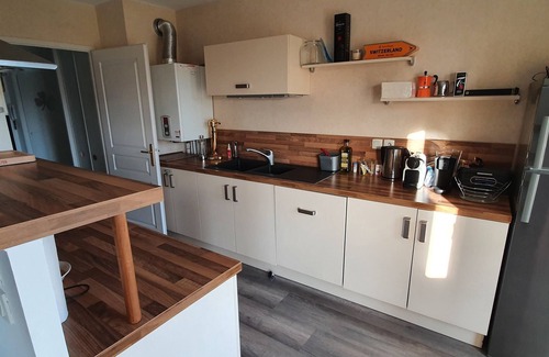 Ville-la-Grand Apartment | Tichnich Apartment - 1 minute from Annemasse station