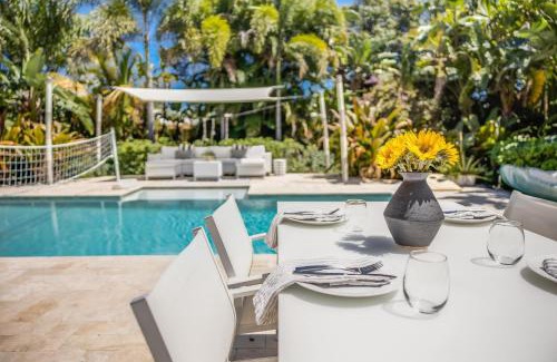 Poinsettia Heights House | Tidal by AvantStay Gorgeous Home Close to Beaches w Pool