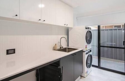 Busselton House | Tidal Treasures Family Beach House A