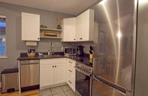 Ucluelet House | Tide and Trail- Cabin in Ucluelet