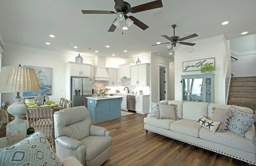 Laguna Beach Estates House | "Tide Life" - Perfect Sized Family Beach House