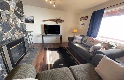 Kenai Peninsula Borough Apartment | Tide Place - Eagles Nest
