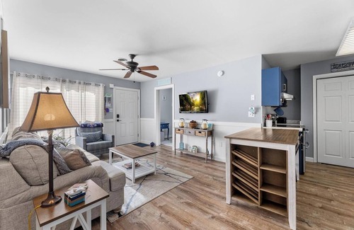 Heron Harbour Isle Condo | Tide Together, Updated 2Bdrm 2 Ba Condo/Outdoor & Indoor Pools/Close to Beach