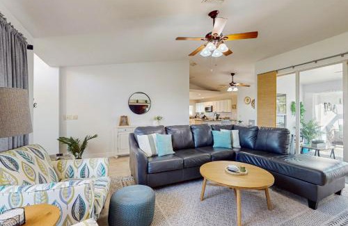 Diplomat House | Tide & True