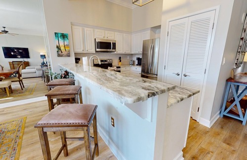 Sandestin Condo | Tides 107 - beautiful beachfront condo ~ 2 pools ~ beach ~ private resort