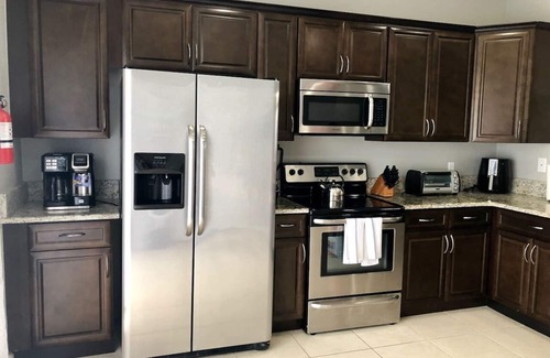 Florida Central Atlantic Coast Cottage | Tideview 166 · NEW Ultra Modern & Super Clean 3 Full Suites