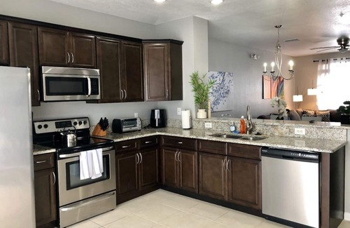 Florida Central Atlantic Coast Cottage | Tideview 166 · NEW Ultra Modern & Super Clean 3 Full Suites