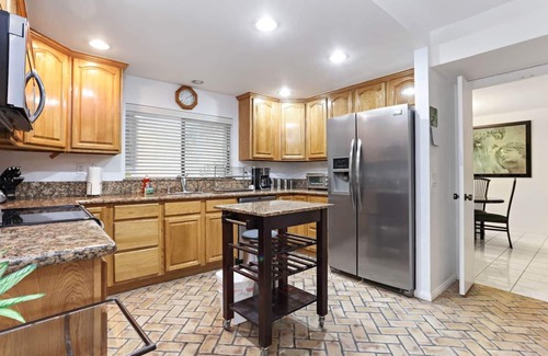Tierrasanta House | Tierrasanta Pool & Hot Tub House