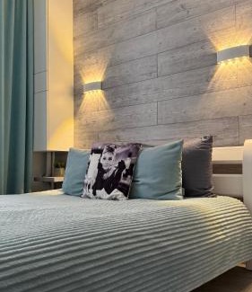 Irpin Apartment | Tiffany Apartment