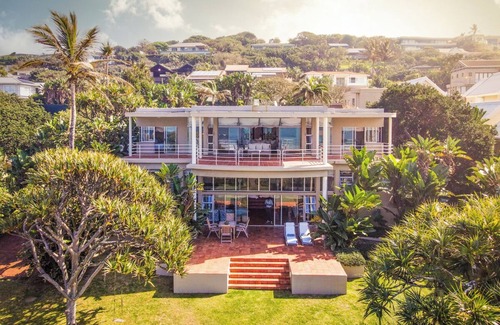 Umhlali Beach House | Tiffany Beach Salt Rock: A beautiful beach house, direct access to the beach.