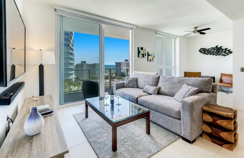 Central Beach House | Tiffany Blanca - Rooftop Pool, Gym, & Walk to Beach