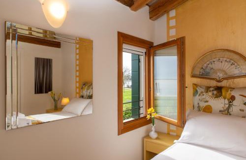 Burano House | TIFFANY GOLD