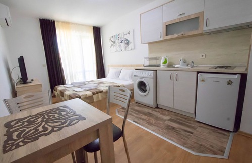 Primorsko House | Tiffany Joy apartment 8