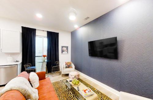 East Nashville Apartment | Tiger Lily
