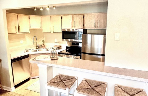 Auburn Condo | Tiger Tails and Toomer's Trails, 2 Bedroom, CLOSE TO CAMPUS! WAR EAGLE!