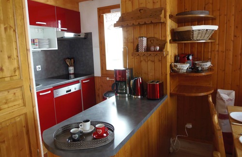 Tignes le Lac Apartment | TIGNES LE LAC: T5, lovely, welcoming, bright totally, south-west, on ski, magnificent view on the lake of Tignes and the Grande Motte