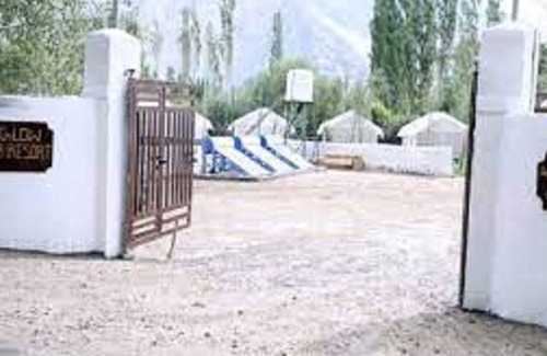 Hundur RV Rental | TIH AlpenGlow Camp - Nubra