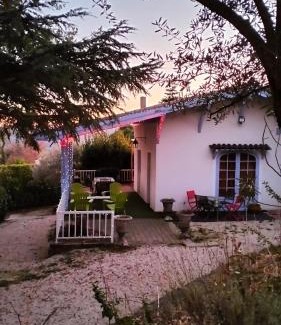 Saint-Jean-de-Muzols Bed & Breakfast | Tikazéla - Domaine Ombre et Lumière
