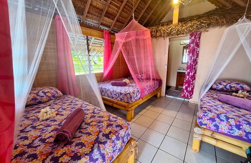 Tuherahera Bed & Breakfast | TIKEHAU - Bungalow Pacific Beach Family