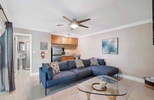Lake Ridge Apartment | Tiki Cabana☀️Comfortable Beds ❤ 5 mins to Beach