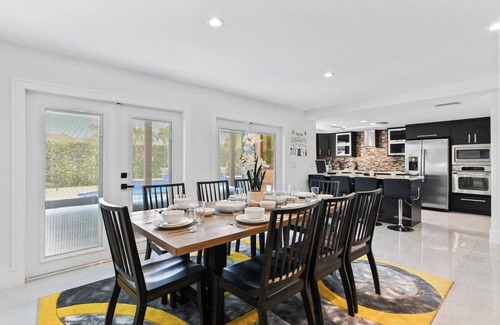 Boca Pointe House | Tiki Escape: Heated Pool & Luxe King Suite