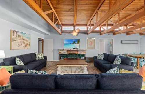 Thomas Drive House | Tiki Hut - Private Pool Home, Game Room, 5 Min Drive 2 Beach, FREE Daily Activities