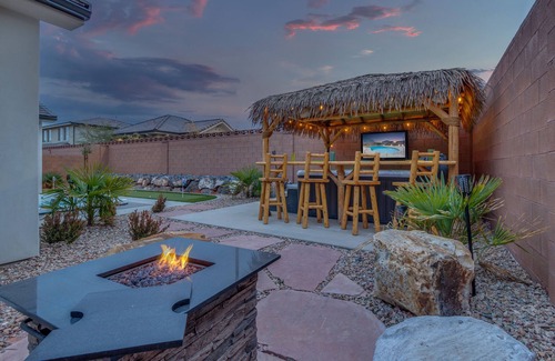 Sienna Hills House | Tiki Oasis at Ladera 325| Private Swimming Spa, Hot tub, and Community Pool