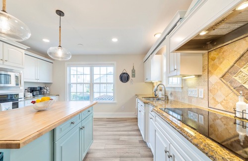 St. Augustine Beach House | Tiki on 12 Rooftop | Ocean | Pool | HotTub | Elevator