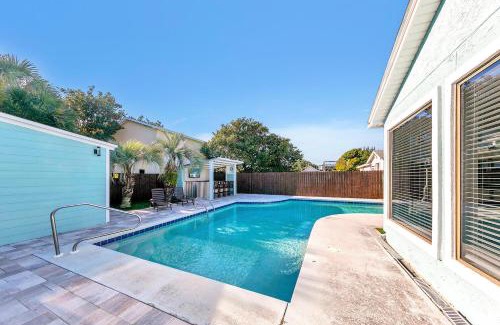 Bid-a-wee Beach House | Tiki Palms Paradise by Emerald Coast Retreats
