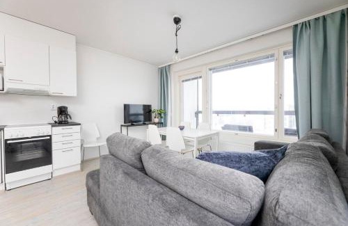 Hameenlinna Apartment | Tilava huoneisto järvinäköalalla