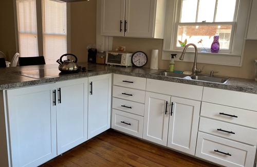 Brunswick Cottage | Tillman Cottage, Charming 3-bedroom cottage in Brunswick, accepting pets