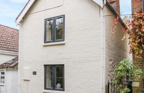 Edington House | Tilly's Cottage