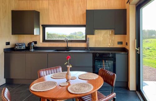 Banchory House | Tillyfruskie Farm Holiday Cabin, Finzean