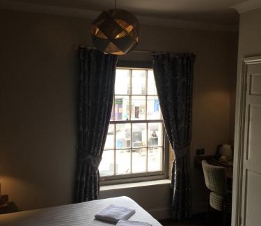 Warwick Town Centre Hotel | Tilted Wig