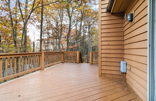 Chestnut Springs House | Timber Camp Hideaway with Wintergreen Advantage
