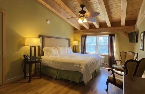 Brighton Bed & Breakfast | Timber House Resort