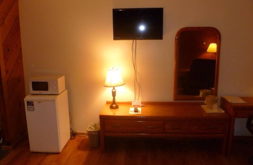 Phillips Hotel | Timber Inn Motel